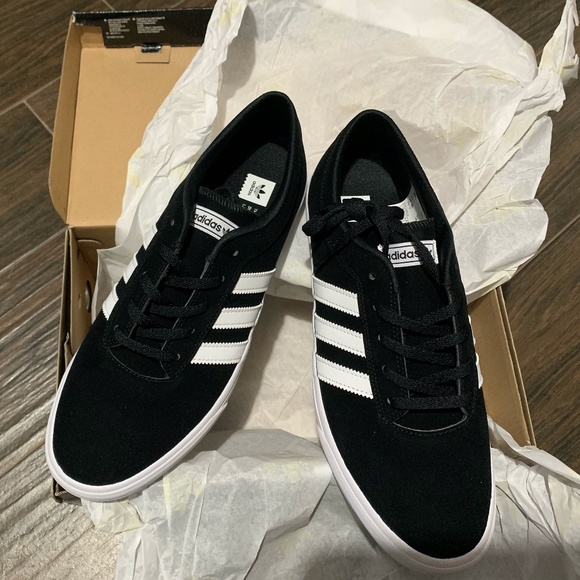 Adidas Sellwood - Picture 1 of 4